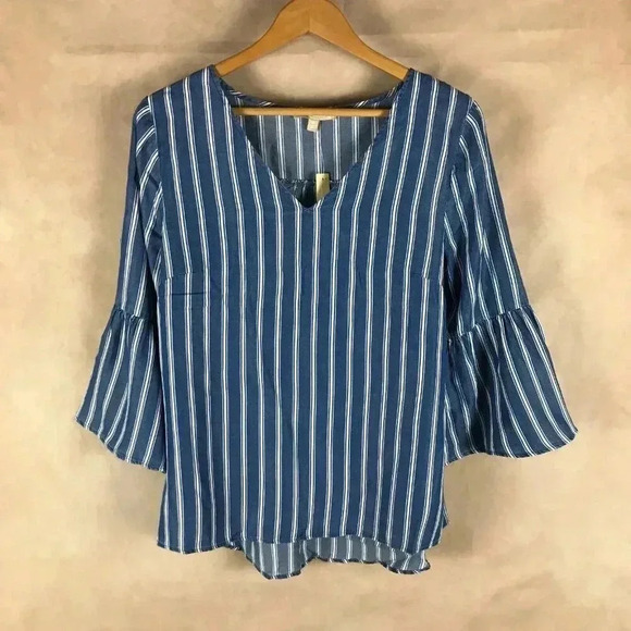 APPRAISAL Bell Sleeve Striped Blue Chambray Top NWT SMALL - Picture 9 of 12